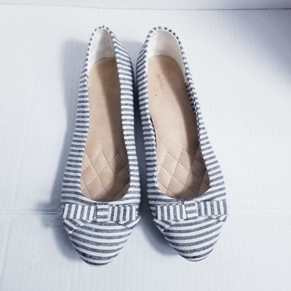 BASIC EDITIONS BLACK AND WHITE SILVER SPARKLES FLATS WITH BOW SIZE 8